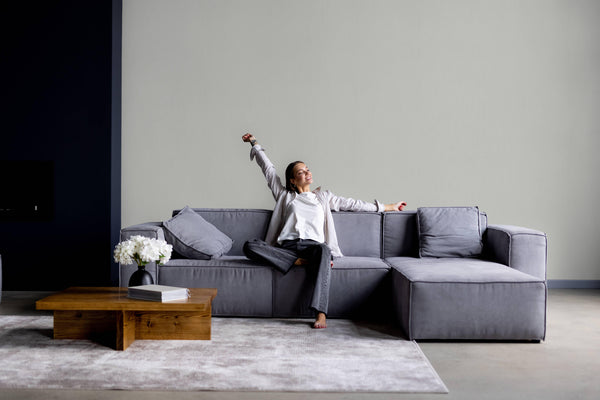 Cool Light Gray Sparkling Plain Color Textured Wallpaper, Modern Look Neutral Colors Glittering Wallcovering